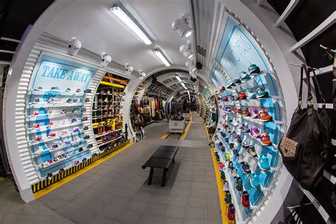 sneaker shops in porto